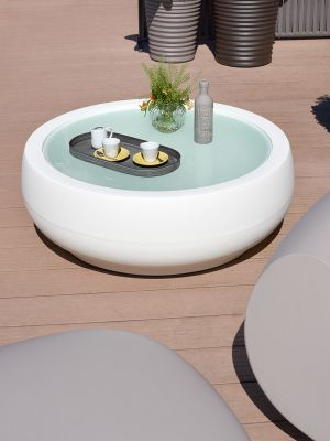 Chubby coffee table polyethylene structure glass top by Slide online sales on www.sintesi.design