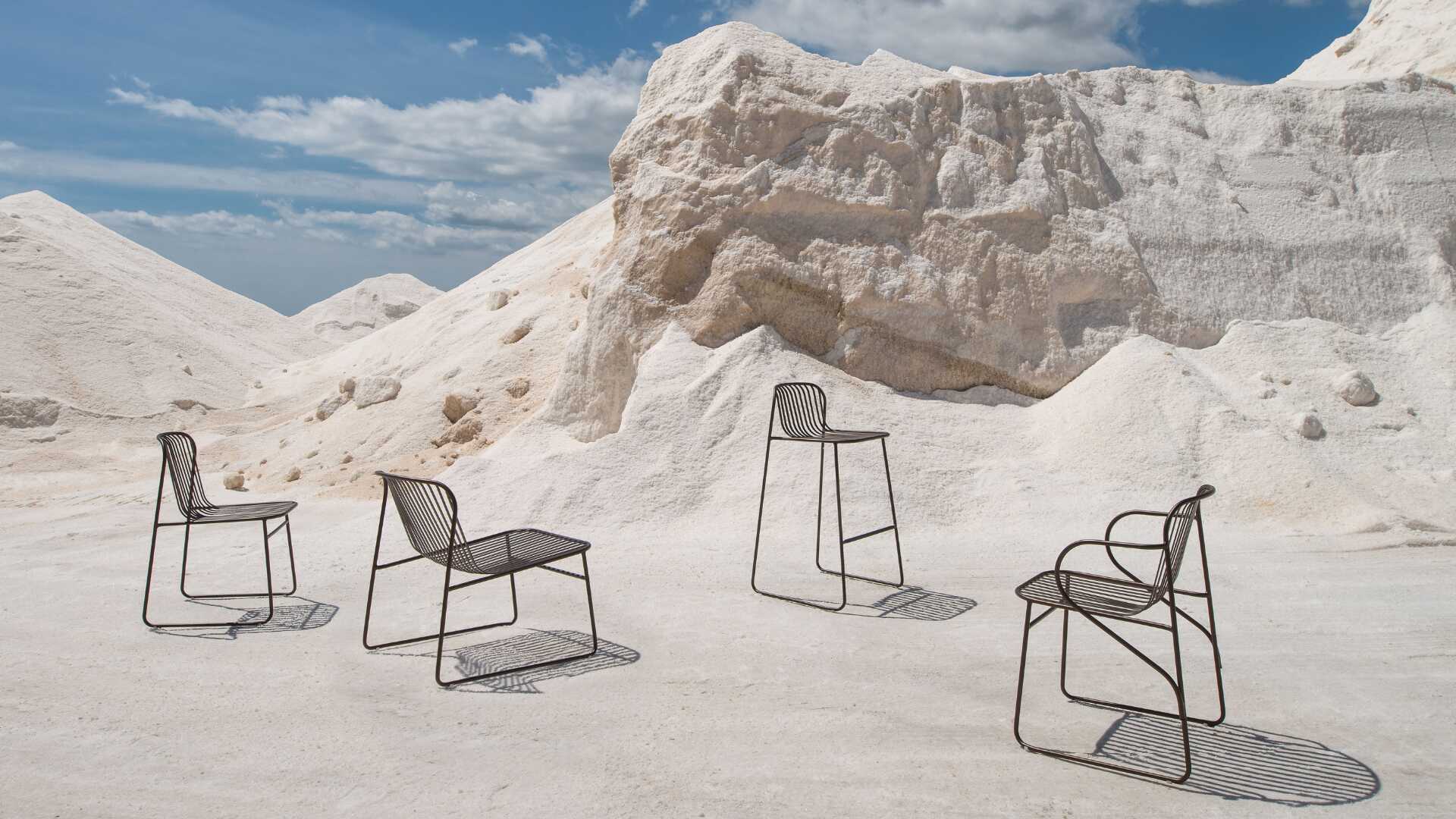 Уличные стулья